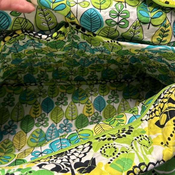 NWOT Very large Vera Bradley Travel travel bag - Picture 10 of 10
